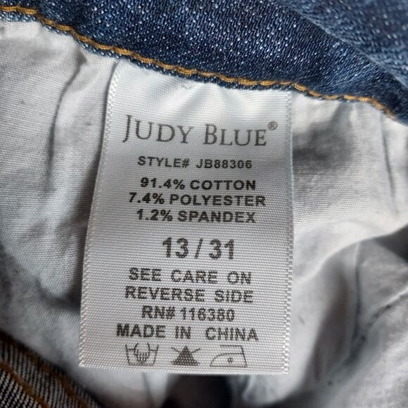 Judy Blue 13/31 Boyfriend Jean Distressed Stretch Denim, Plus Curvy Friendly - Picture 10 of 11
